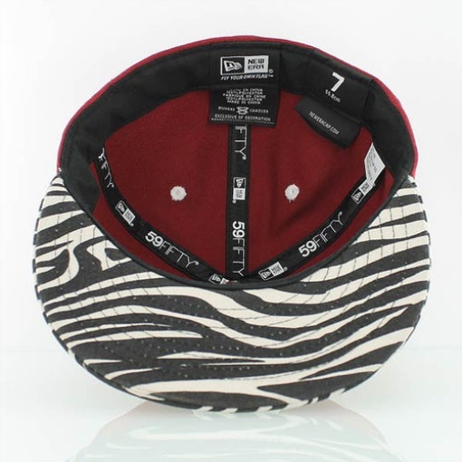 Supra Sopra La Zebra Rossa Della Nuova Era